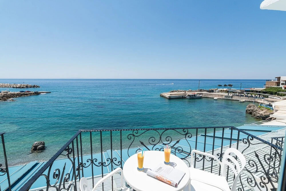 Samaria by the Sea