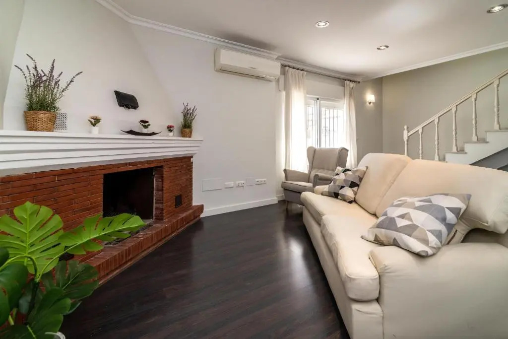 VB Velázquez 6BDR Villa Marina