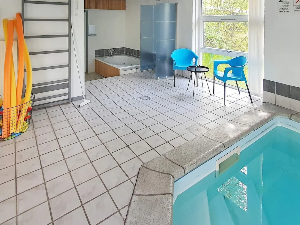 10 person holiday home in Hadsund