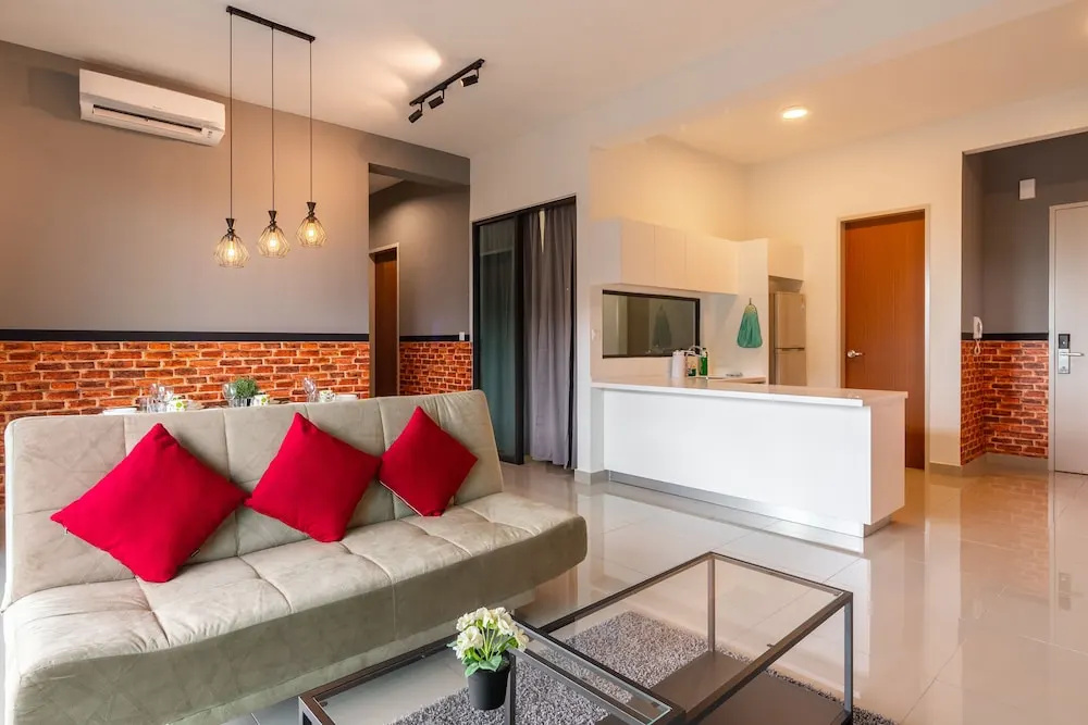 CitiZen Old Klang Road By Plush