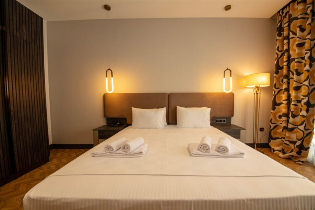 V Center Hotel