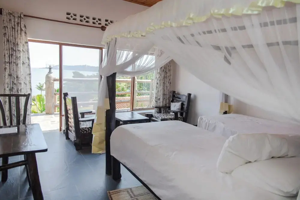 Room-serene Lake View Lodge in Kayove, R