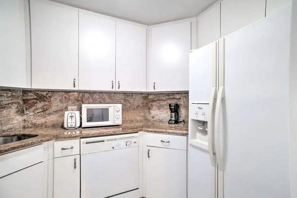 Ft Lauderdale Oceanfront Resort Condo W/ Views! 1 Bedroom Apts by RedAwning