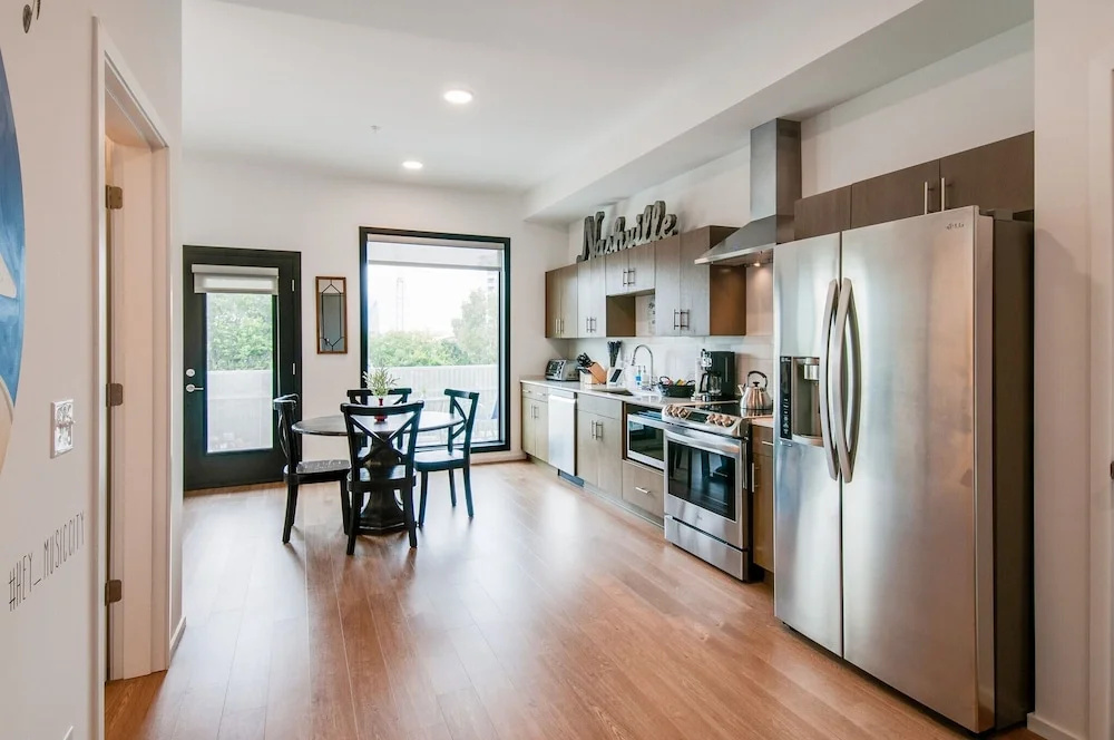 Illume Chic Green Community Skyline Balcony 1 Bedroom Condo