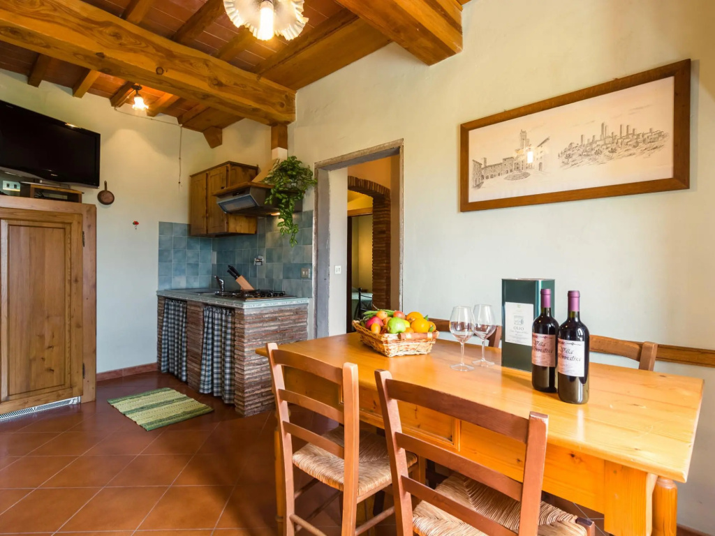 Welcoming Mansion with Swimming Pool inTuscany