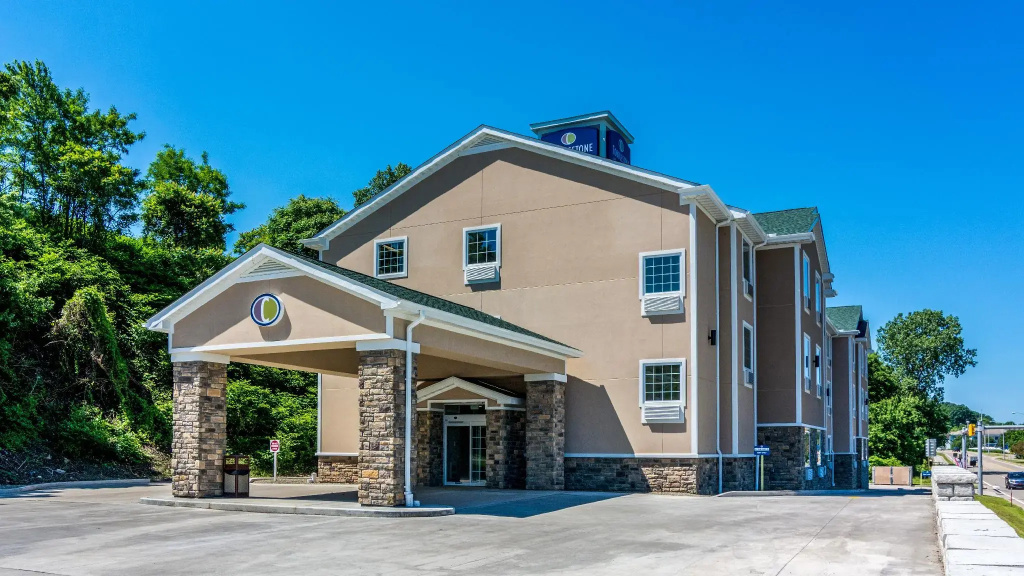 Cobblestone Hotel & Suites - Erie