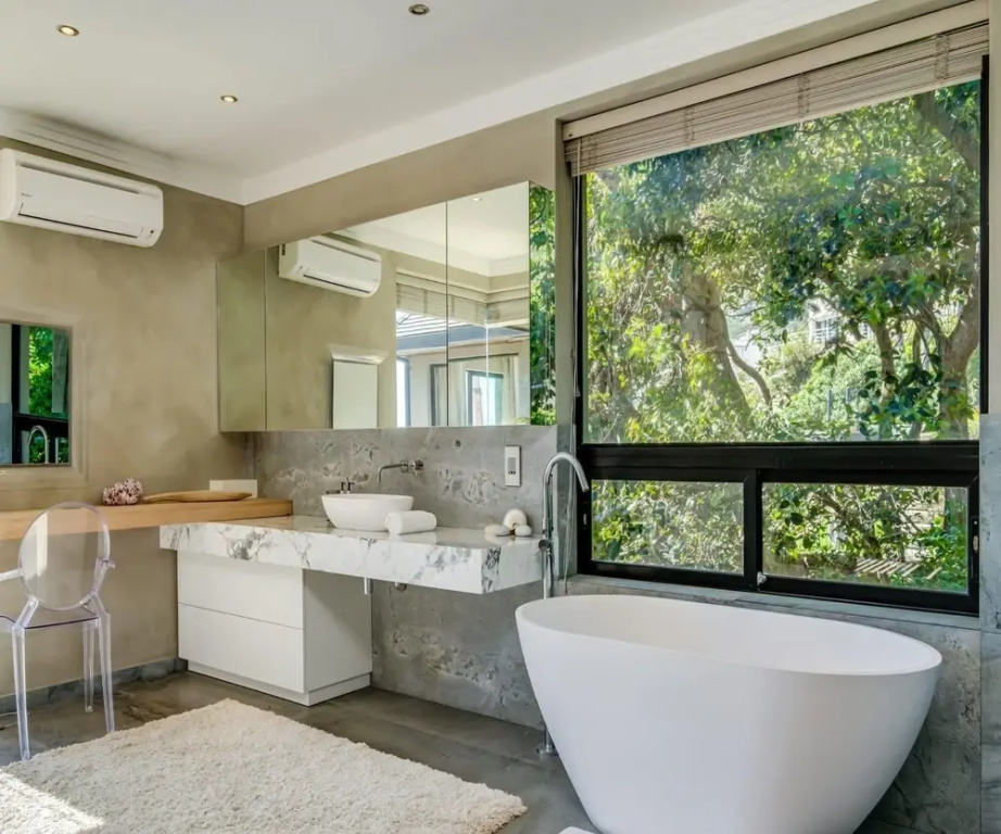 Family Villa in the Heart of Camps Bay Bayon House