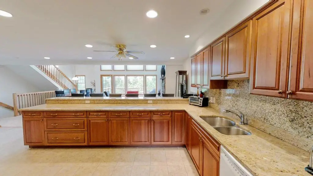 H5 Luxurious Stonehill Townhome With Magnificent ski Slopes View hot tub