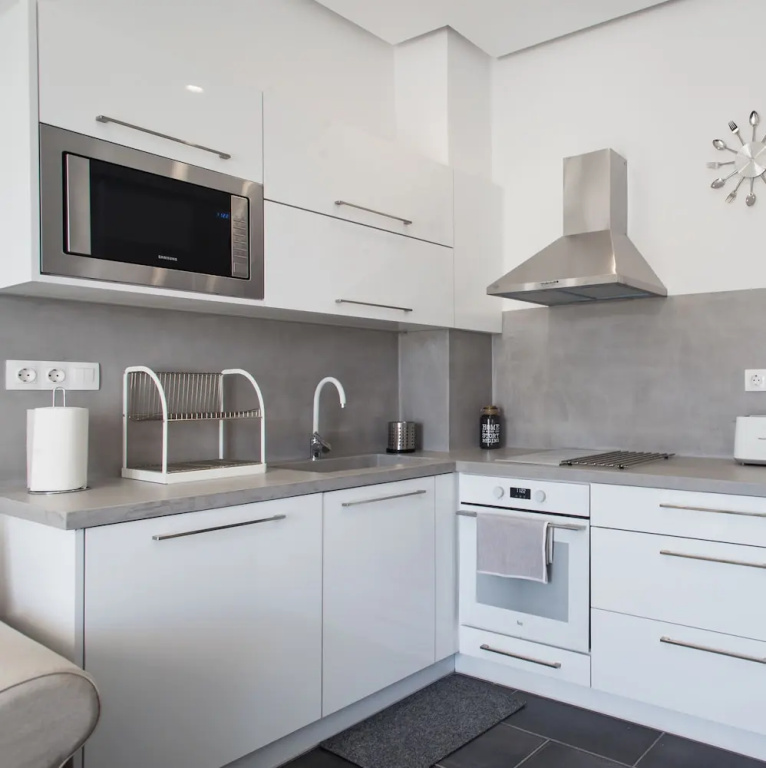37.5m² homm Penthouse in Athens with 43m² Terrace