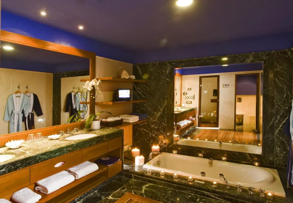 Elounda Beach Hotel & Villas, a Member of the Leading Hotels of the World