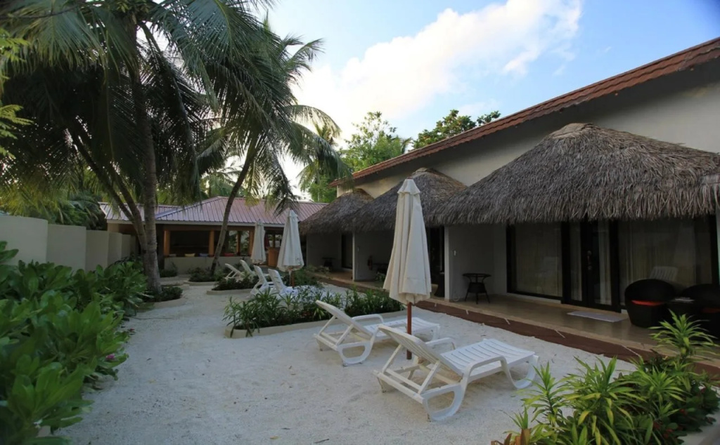 Local Island Inn