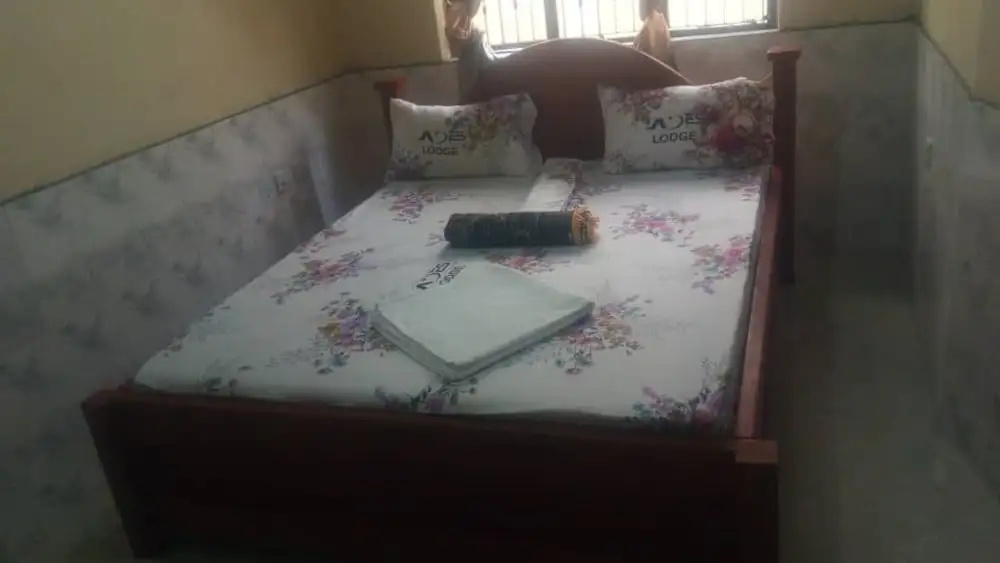 Ades Lodge