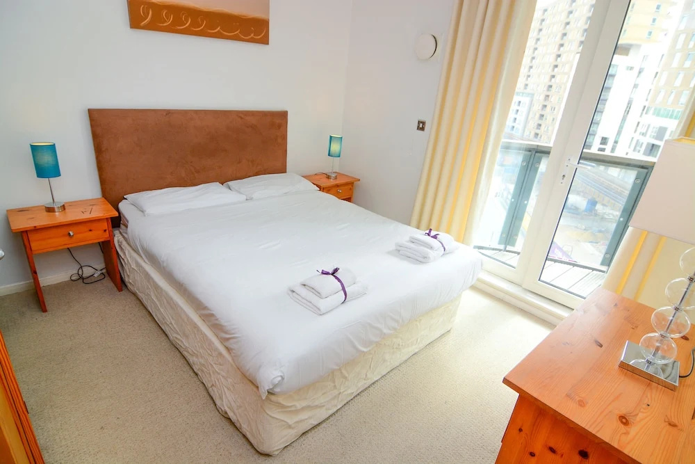 Canary Wharf Budget Apartments