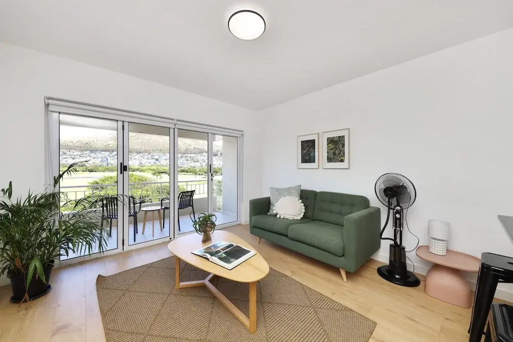 Two Bedroom Apartment With Mountain Views