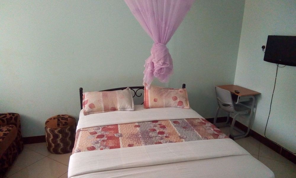 Silver Peak Hotel Lira Ltd
