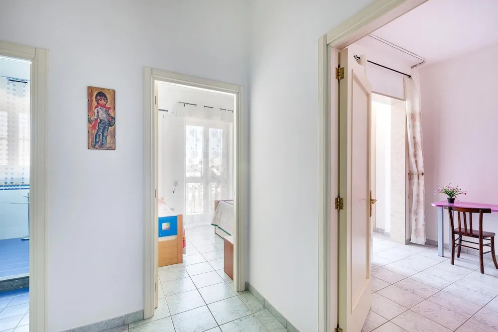 2186 Attico Demetra