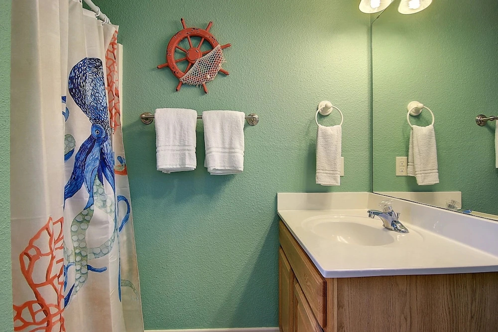 Her Happy Place - 3 Br Townhouse