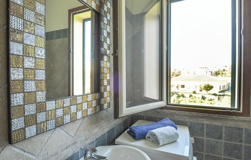Stunning Apartment in Porto Pozzo OT With 2 Bedrooms