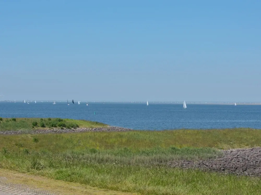 Modern, High-quality Chalet With Wifi Near the Oosterschelde