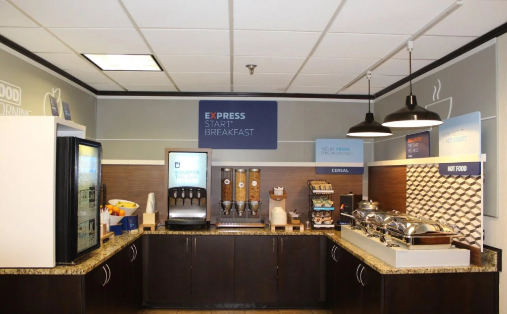 Holiday Inn Express Forsyth by IHG
