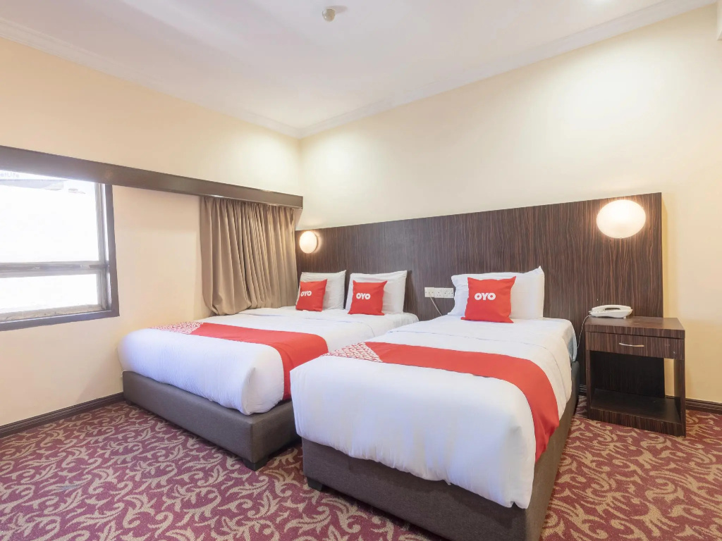 OYO 89978 Hotel Grand Maria