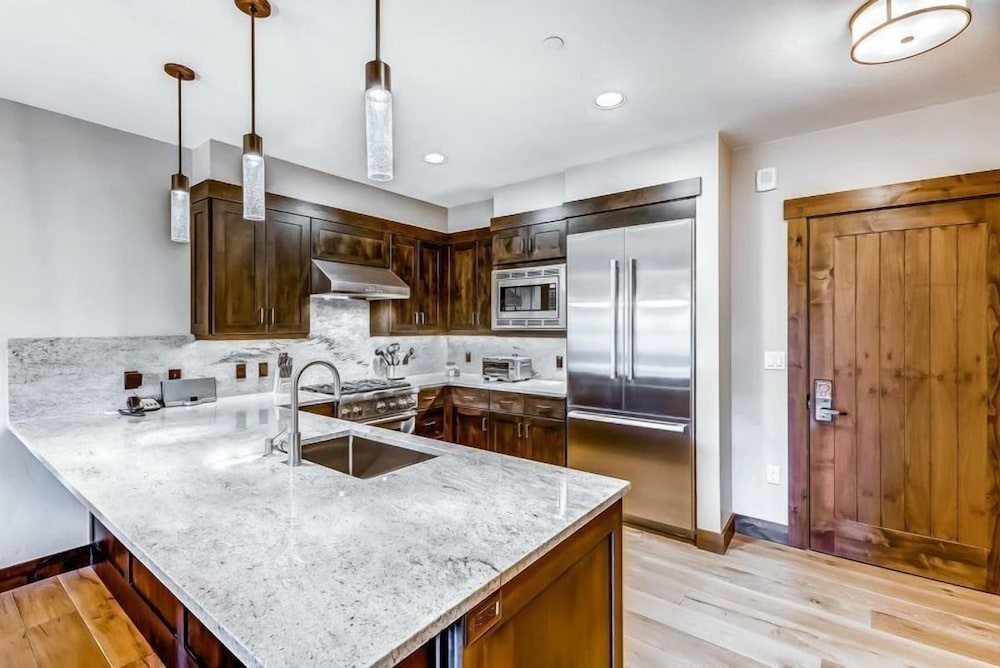 One Bedroom Luxury Condo on Main Street in Downtown Breckenridge