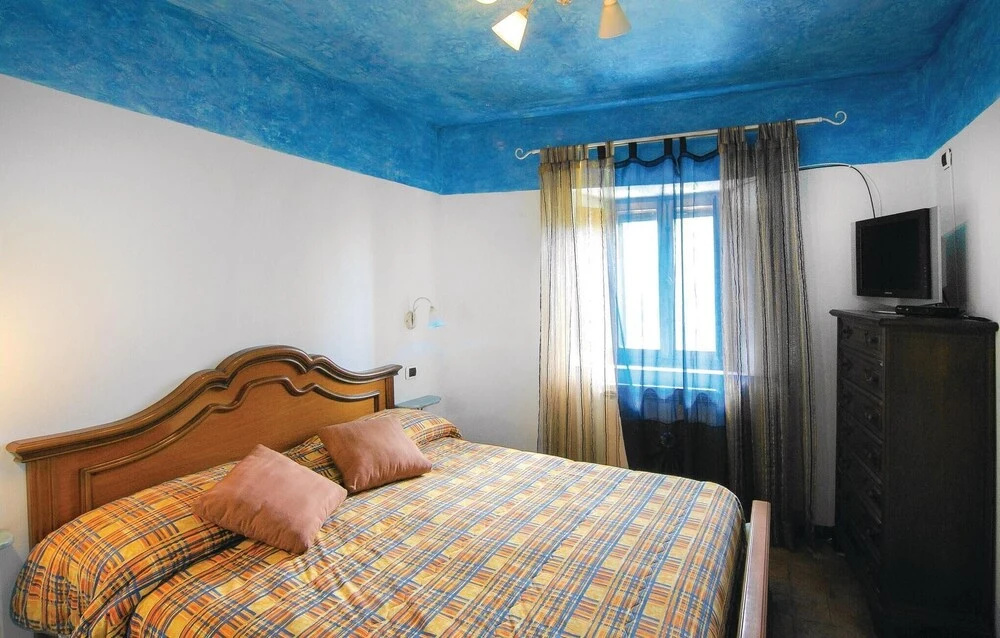 Awesome Home In Montefegatesi With Wifi