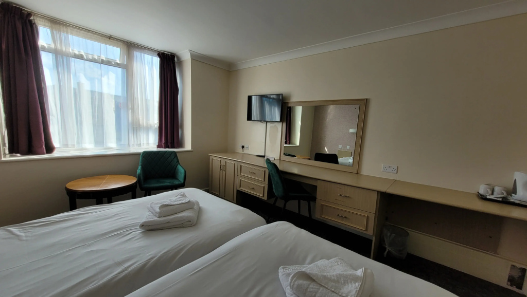 Heathlands Hotel