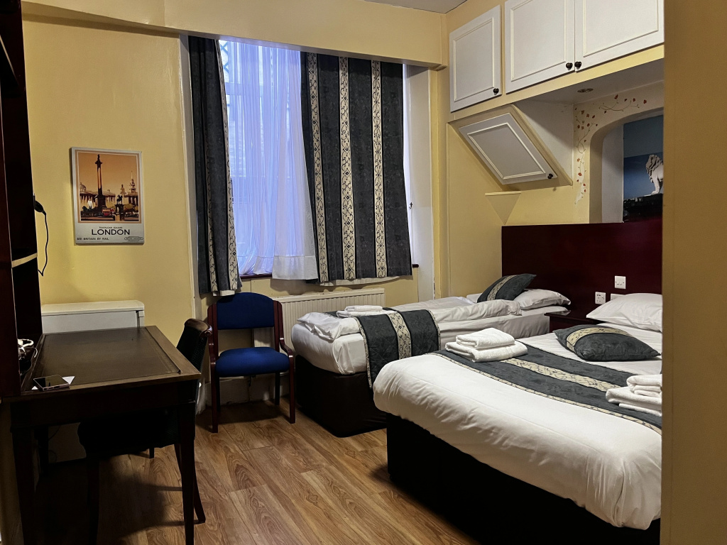 Dolphin Hotel