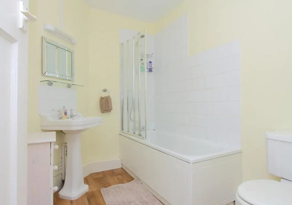 Large Cosy House Ideal for Corporate Lets
