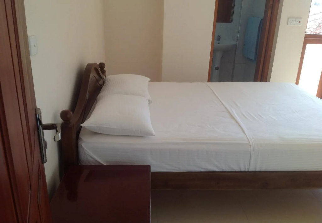 Araliya Blue Beach View Hotel