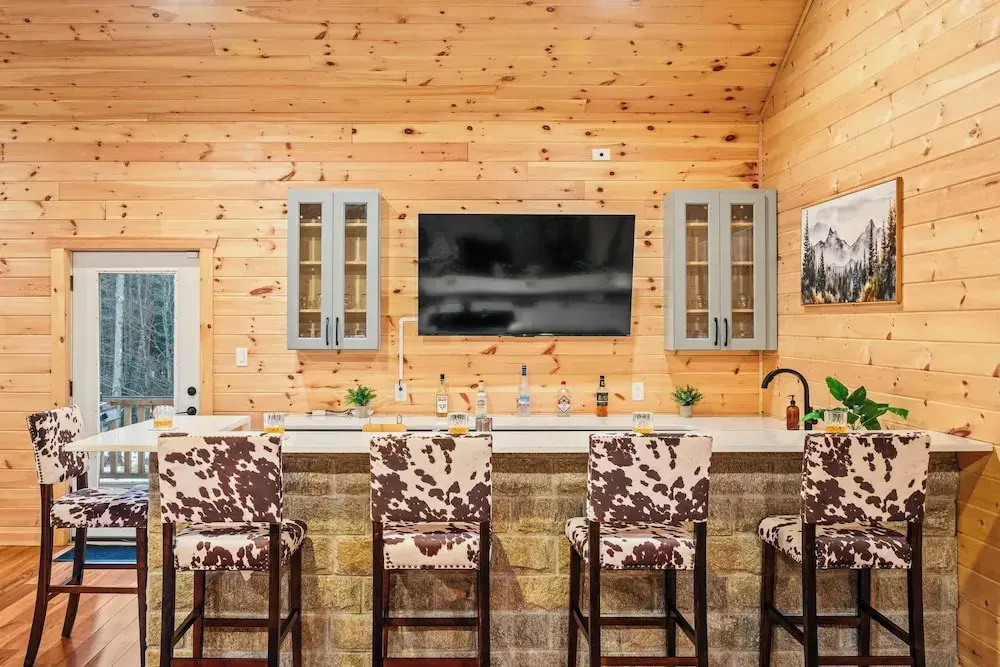 Grand Timber by Avantstay Indoor Pool, Sports Court, Game Room, & More