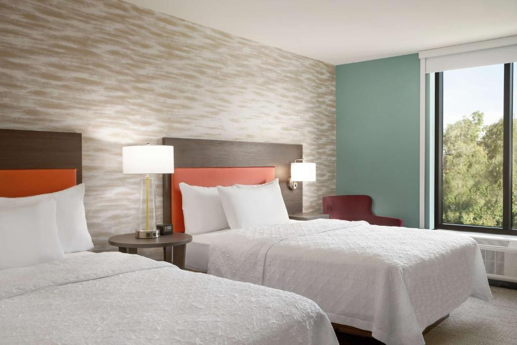 Home2 Suites By Hilton Woodland Hills Los Angeles