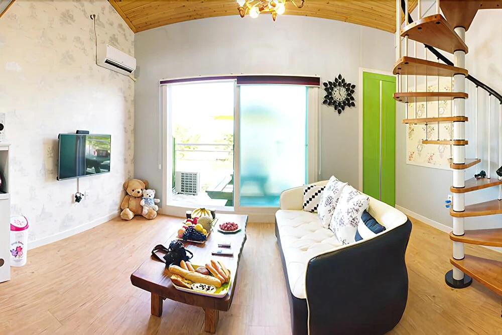 Suncheonbay Reed Field Pension