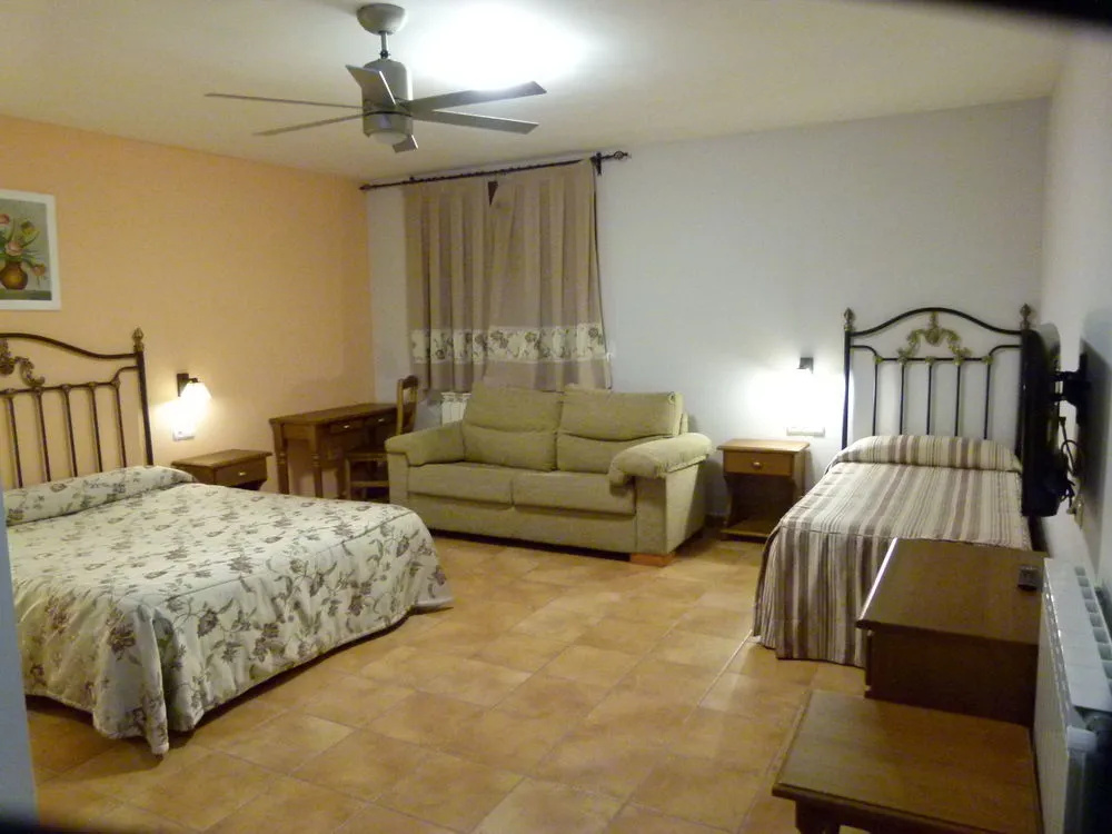 Complejo Turístico Bielsa Hotel y camping