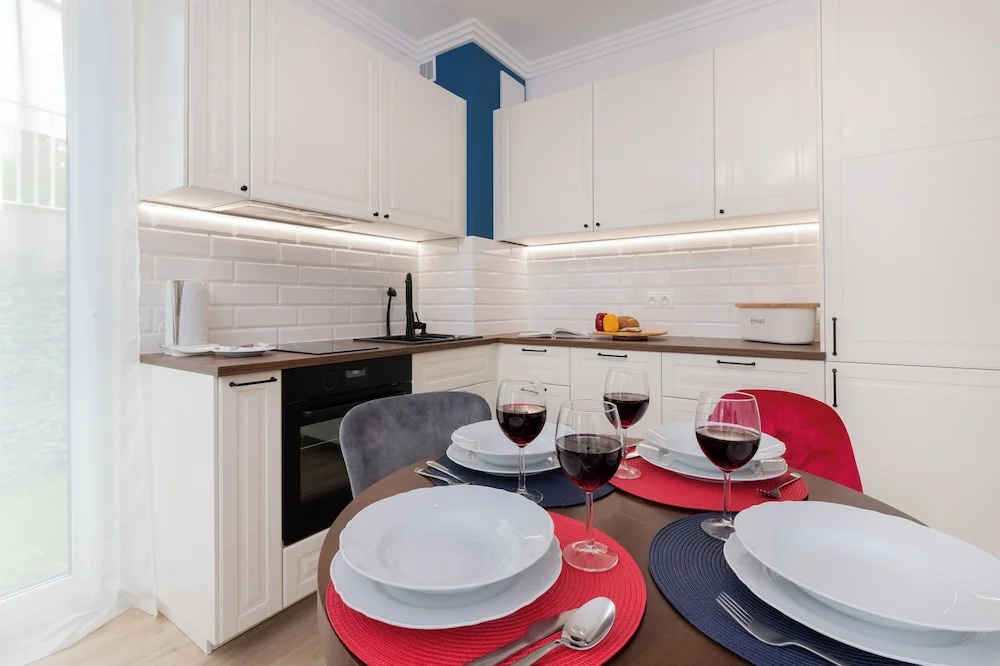 Apartment Redlowo & 2 Bedroom by Renters