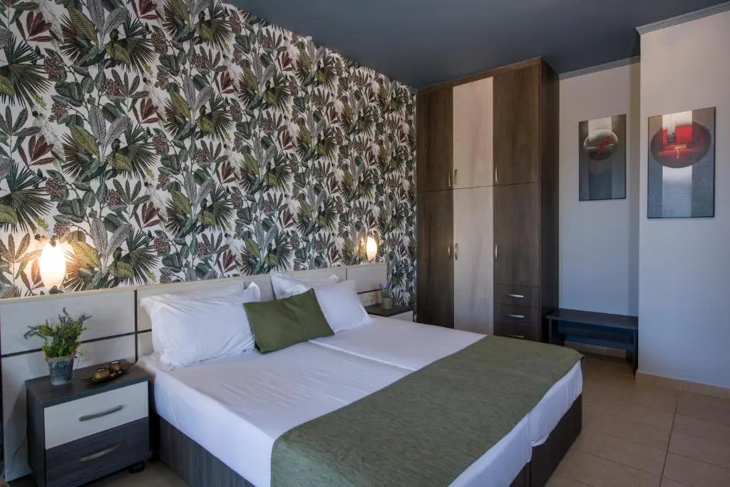 Villa Lady Dafni with private heated pool