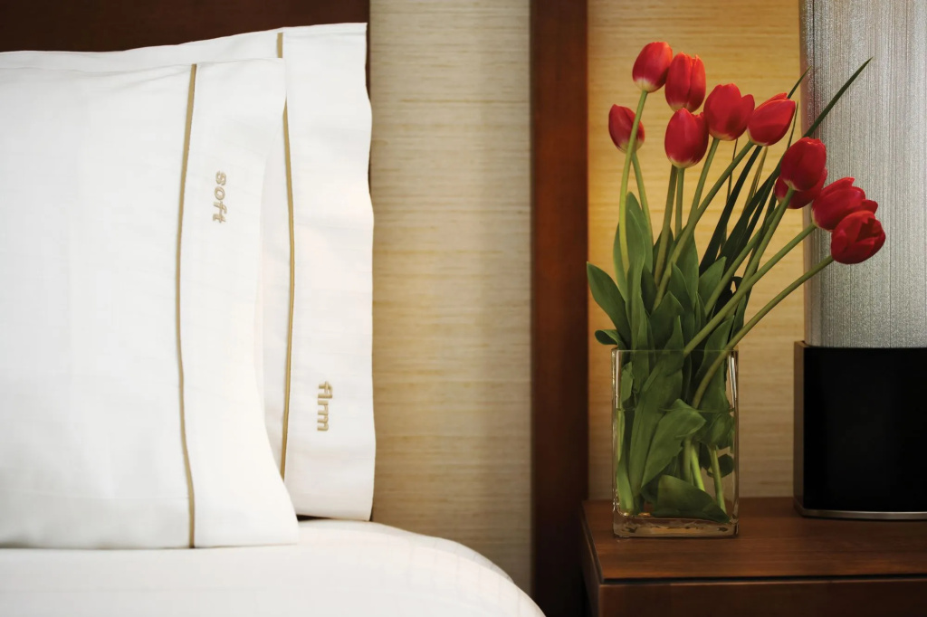 Holiday Inn Express & Suites Vaughan-Southwest by IHG