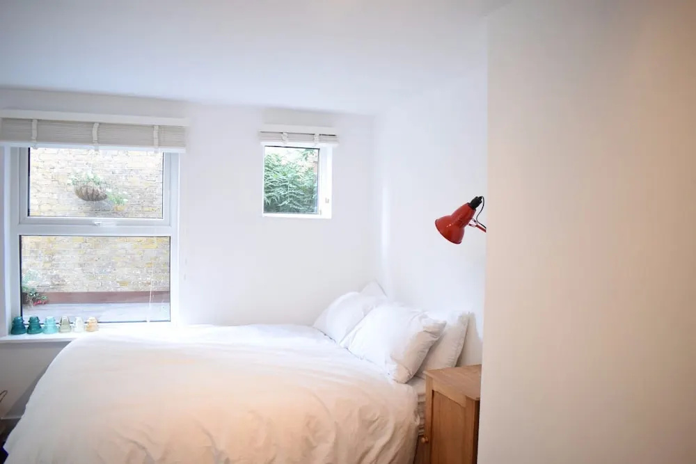 Light and Spacious 2 Bedroom Apartment in Peckham