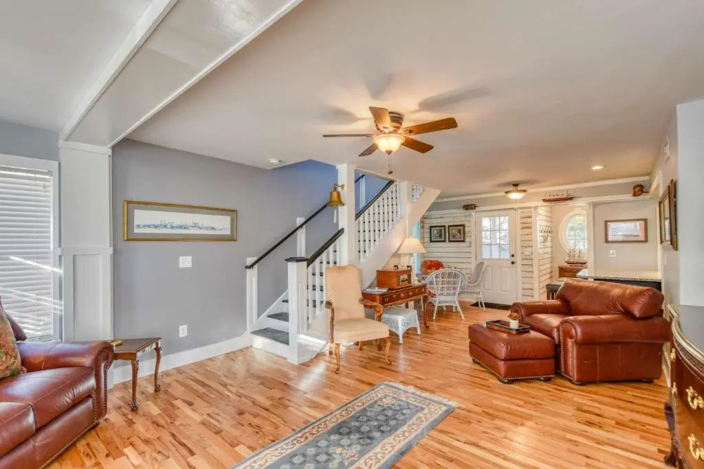 1 Fletcher Ln