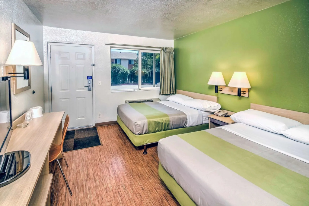 Motel 6 Colorado Springs, CO – South/Metro Area
