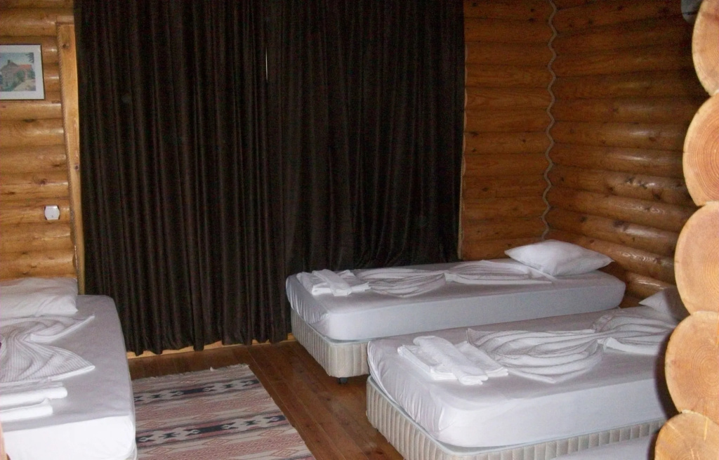 Woodline Hotel