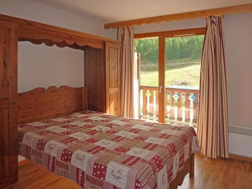 Duplex standing 2 ch + coin montagne, au pied des pistes, 9 pers, animaux admis - FR-1-322-239