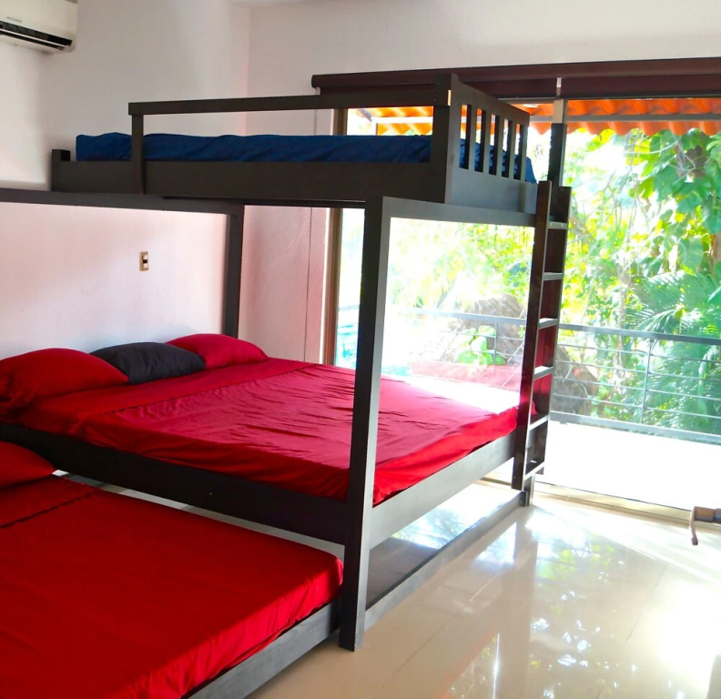 Villa Espacioyocte With Pool in Playa del Carmen for 16 People