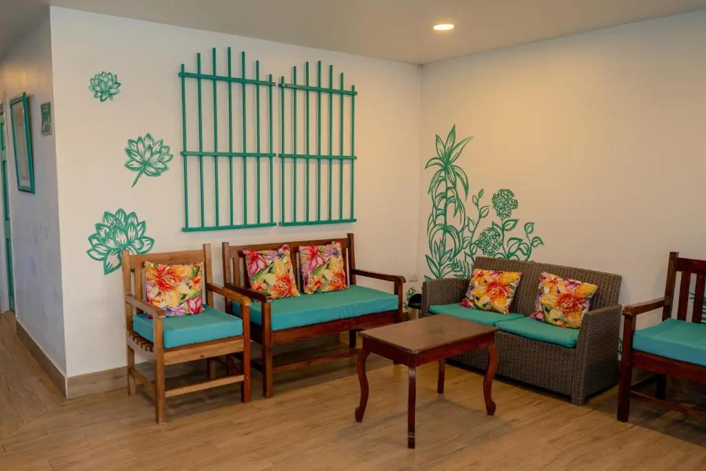 Green World Hotel