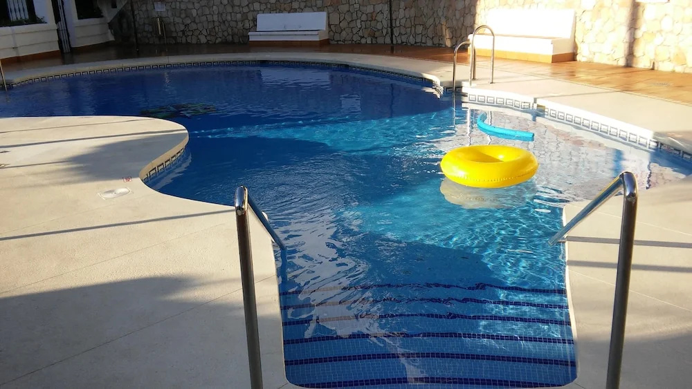Apartment With 2 Bedrooms in Benalmádena, With Wonderful sea View, Poo