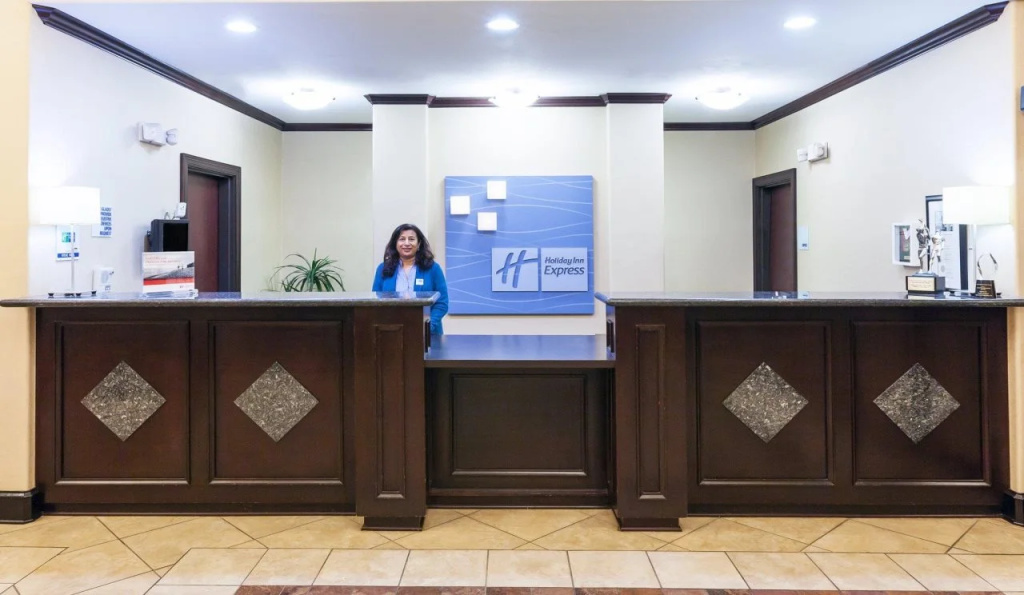 Holiday Inn Express and Suites Henderson by IHG