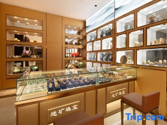 Qingdao Shiguang Hotel (May Fourth Square Ningxia Road Subway Station)
