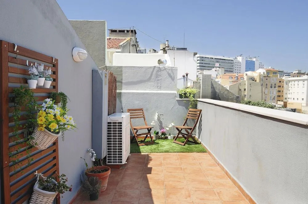 Cruz Apartments