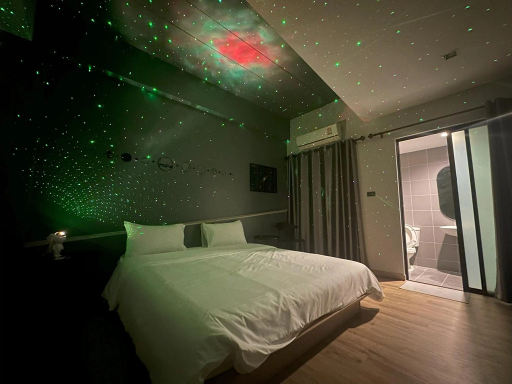 Bed-room at Suvarnabhumi Airport - Newly renovated